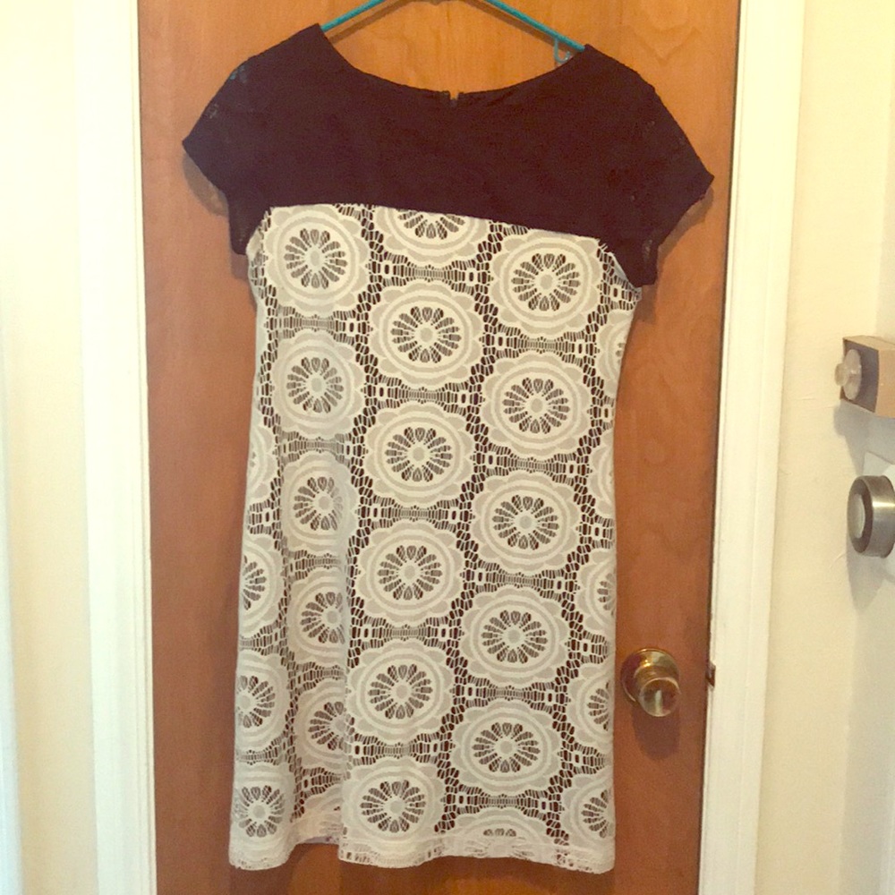 Maggy London Size 8 Dress